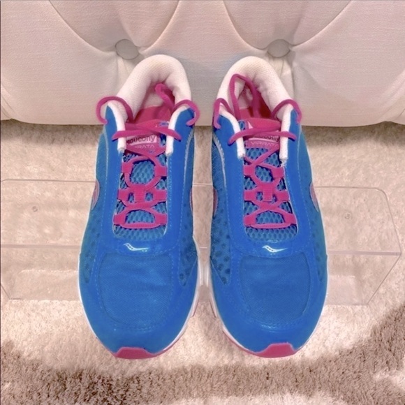 SAUCONY Girls/Women’s Virrata Running Sneaker - Picture 4 of 11